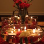 Romantik akşam yemeği masası