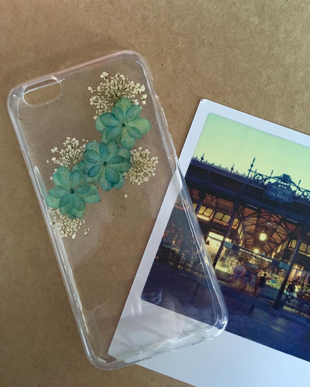 Çiçekli Telefon Kılıfı 11