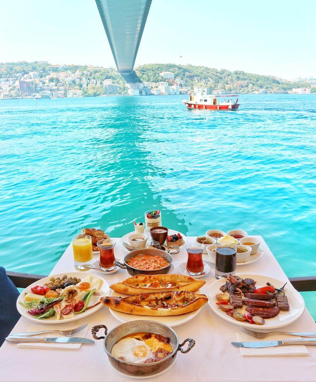 Sevgililer Günü Etkinliği - Lacivert Restaurant 